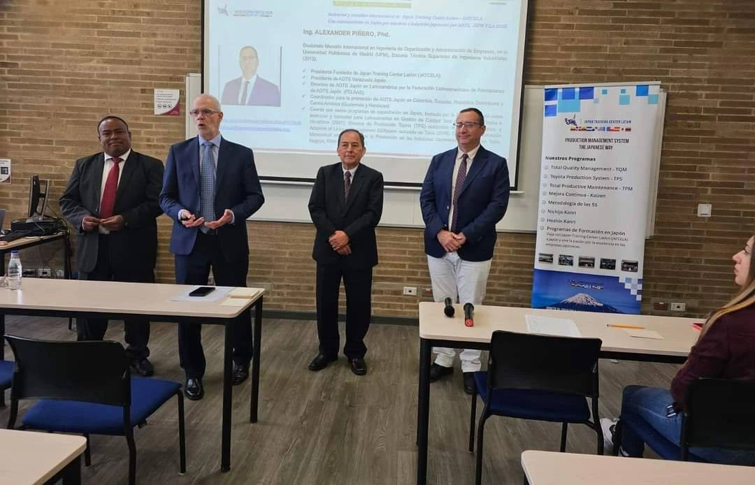 JATCELA Imparte Conferencias Magistrales en Bogotá