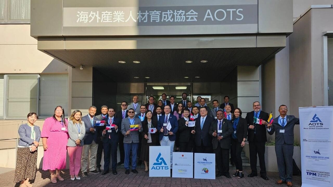 Nuestros Instructores y Consultores