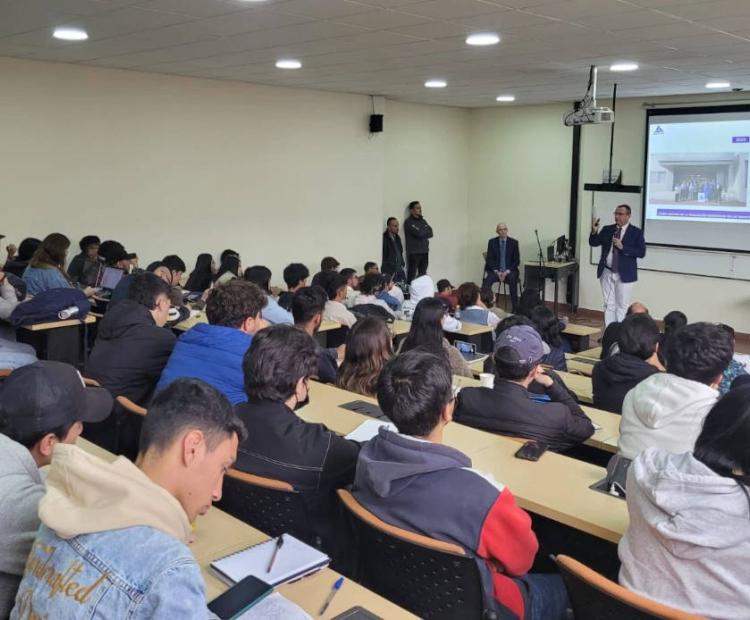 JATCELA Imparte Conferencias Magistrales en Bogotá